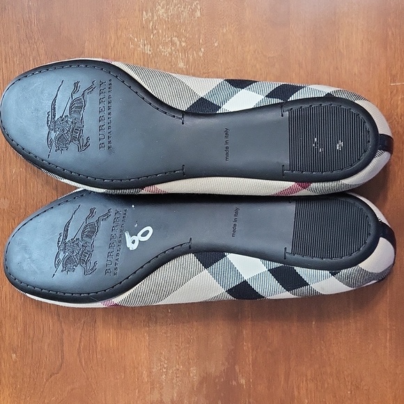 Used Burberry size 38 shoes - Picture 2 of 4